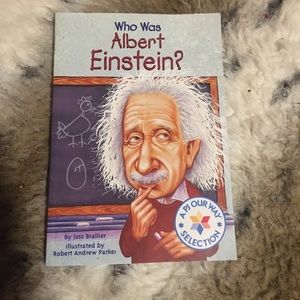 Albert Einstein book 🌟5 for 10🌟